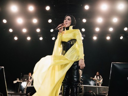 Syahrini Comeback! Tingkah Kocaknya Bikin Penonton Ngakak