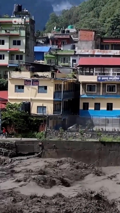 thumbnail video banjir nepal