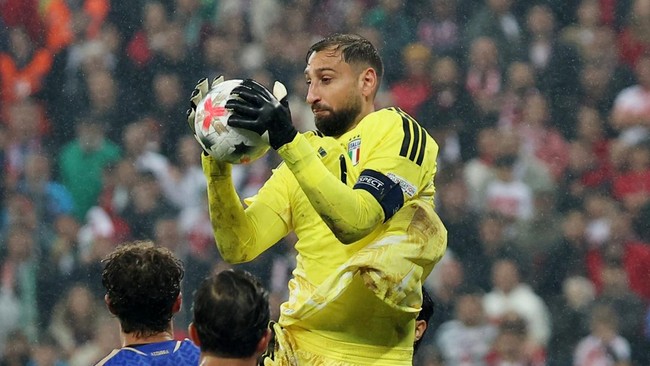 Soccer Football - UEFA Nations League - Group A1 - Turkey v Italy - Bursa Ataturk Stadium, Bursa, Turkey - September 28, 2026 Italy's Gianluigi Donnarumma in action REUTERS/Umit Bektas