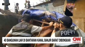 40 Bangunan Liar di Bantaran Kanal Banjir Barat Dibongkar