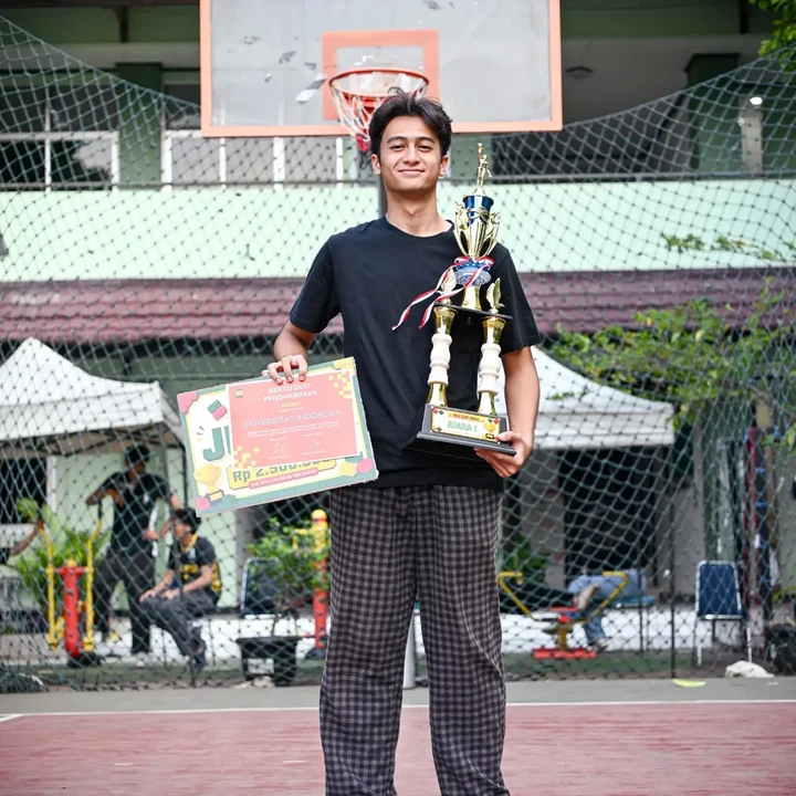 <p>Meski jarang disorot layar kaca, Balian cukup aktif membagikan kegiatan sehari-harinya di akun Instagram pribadi. Mulai dari sekolah, main bersama teman, kumpul keluarga, hingga olahraga.&nbsp;(Foto: Instagram @balianibra)</p>