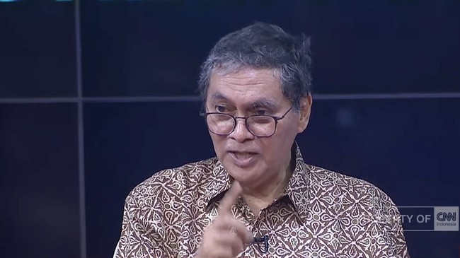 Iman Kartolaksono Rekswardoko Guru Besar Universitas Pertamina sekaligus pakar otomotif mengatakan Indonesia memiliki potensi besar untuk mengembangkan etanol sebagai bahan bakar nabati guna menekan beban impor bensin yang kian membengkak.