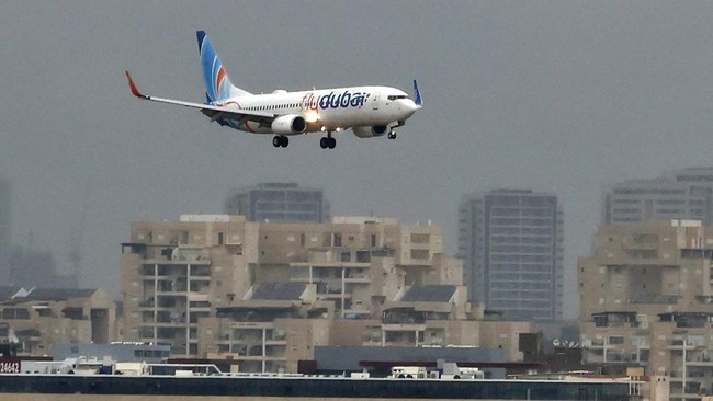 Yaniv Hayoun menceritakan insiden saat ia berhasil melumpuhkan dan mencegah kopilot yang diduga ingin menjatuhkan pesawat Flydubai di dalam kokpit.
