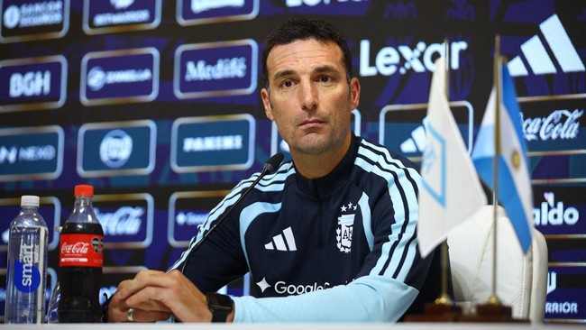 Lionel Scaloni sebut Argentina punya tiga kapten baru sebagai penerus Lionel Messi.
