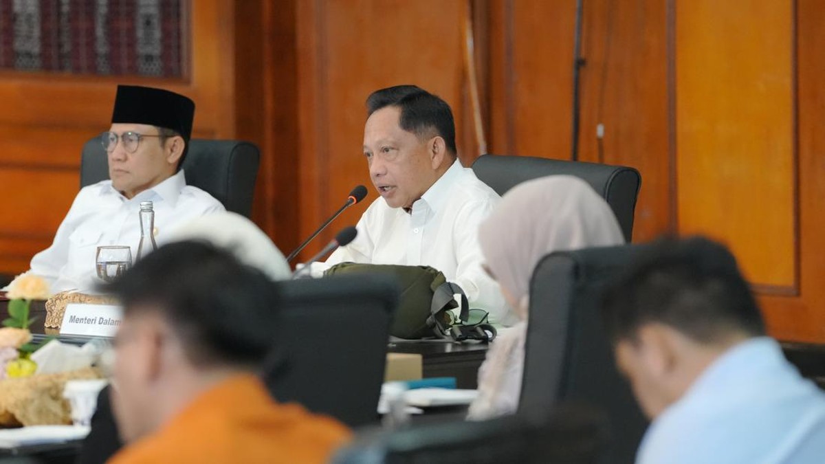 Mendagri Lakukan ini Buat Pastikan Bansos Tepat Sasaran