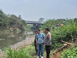 Geger Mayat Tanpa Identitas Ngambang di Sungai Citarum