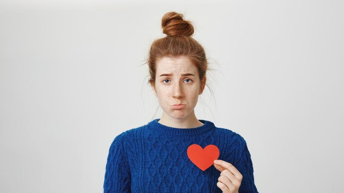 Putus Cinta Langsung Move On atau Healing Dulu? Ini 5 Zodiak yang Anti Terjebak Rebound Relationship