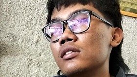 thumbnail video almas lawan gibran
