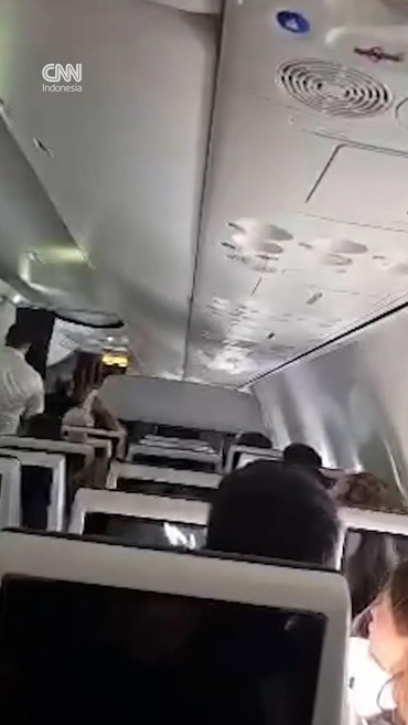 thumbnail video pesawat flydubai panik