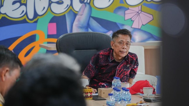 Wakil Menteri Sosial (Wamensos) Agus Jabo Priyono menegaskan Sekolah Rakyat menjadi jembatan emas bagi anak-anak dari keluarga miskin untuk meraih cita-cita dan memutus transmisi kemiskinan antargenerasi. Untuk itu, dia mendorong pembangunan Sekolah 