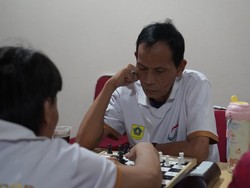Dari Meja Pingpong ke Papan Catur, Atlet NPCI Bogor Memburu Emas