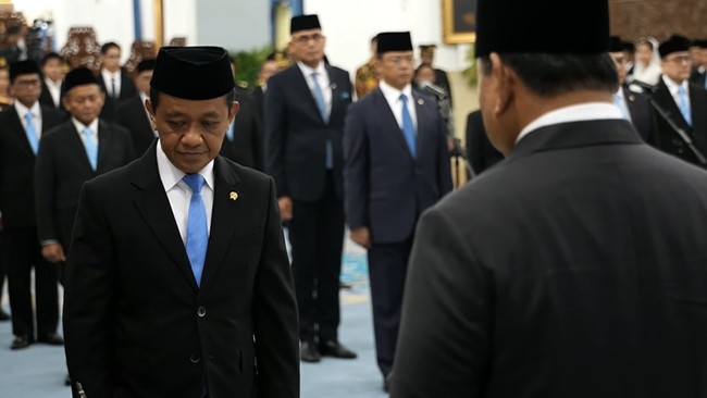 Bahlil Lahadalia sebagai Menteri Koordinator Bidang Hilirisasi dan Transisi Energi merangkap Menteri ESDM.
