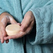 BeauPicks: 6 Rekomendasi Sabun Mandi untuk Atasi Jerawat Punggung