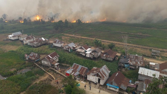 Penampakan Udara Kebakaran Lahan Kian Mengganas di Ogan Ilir