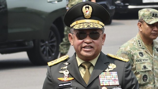 Kepala Staf TNI Angkatan Darat, Maruli Simanjuntak saat tiba di Istana Negara, Jakarta, Kamis (1/10/2026). (CNBC Indonesia/Muhammad Sabki)