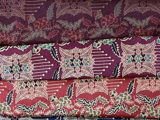 OOTD Hari Batik Masih Itu-Itu Aja? Batik Set Motif Pintu Aceh Punya Cerita Menarik
