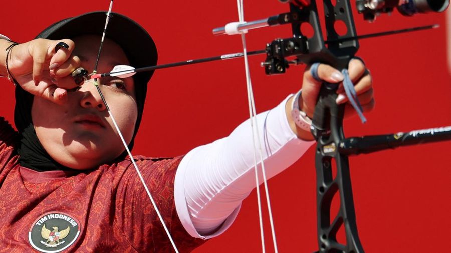 Pemain Indonesia Nurisa Dian Ashrifah beraksi saat menghadapi pemain Filipina Amaya Amparo Cojuangco pada perebutan medali emas nomor individu compound putri panahan Asian Games Aichi-Nagoya 2026, di Okazaki Central Park Multipurpose Square, Okazaki, Jepang, (1/10/2026). Pemain Indonesia Nurisa Dian Ashrifah beraksi saat menghadapi pemain Filipina Amaya Amparo Cojuangco pada perebutan medali emas nomor individu compound putri panahan Asian Games Aichi-Nagoya 2026, di Okazaki Central Park Multipurpose Square, Okazaki, Jepang, (1/10/2026).