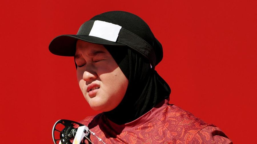 Pemain Indonesia Nurisa Dian Ashrifah bereaksi saat menghadapi pemain Filipina Amaya Amparo Cojuangco pada perebutan medali emas nomor individu compound putri panahan Asian Games Aichi-Nagoya 2026, di Okazaki Central Park Multipurpose Square, Okazaki, Jepang, (1/10/2026). Pemain Indonesia Nurisa Dian Ashrifah bereaksi saat menghadapi pemain Filipina Amaya Amparo Cojuangco pada perebutan medali emas nomor individu compound putri panahan Asian Games Aichi-Nagoya 2026, di Okazaki Central Park Multipurpose Square, Okazaki, Jepang, (1/10/2026).