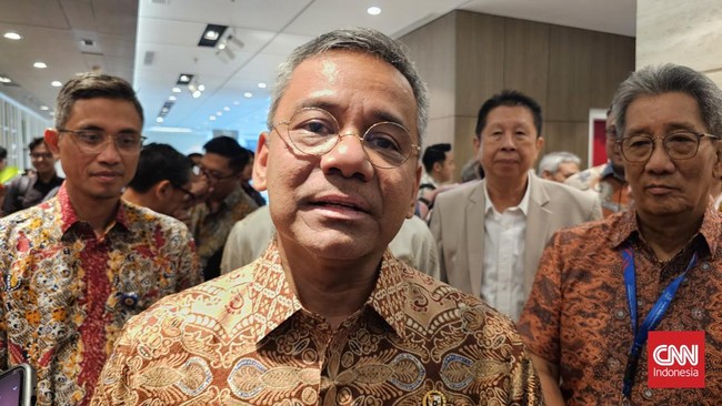 Menteri Keuangan (Menkeu) Suahasil Nazara dalam acara Memorial Lecture Edisi Khusus 100 Tahun Frans Seda di Universitas Atma Jaya, Jakarta Selatan, Kamis (1/10).