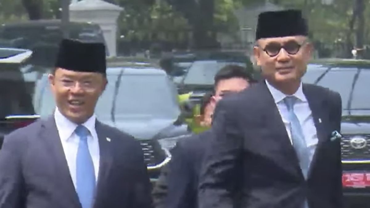 Sugiono dan Arrmanatha Tiba di Istana Jelang Reshuffle Kabinet