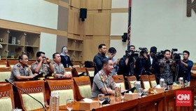 Komjen Pol Suyudi Ario Seto menjalani fit and proper test sebagai calon Kapolri di DPR.