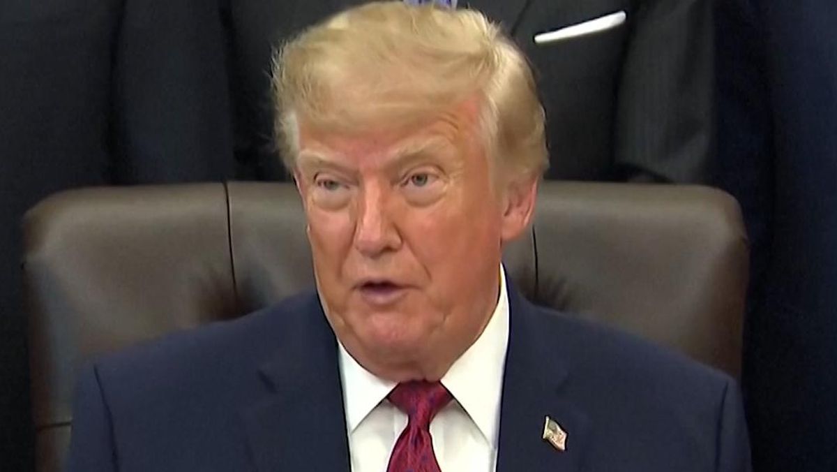 Trump Beber Kronologi Pembajakan Pesawat Flydubai versi Netanyahu