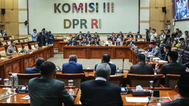 Paripurna DPR Setujui Komjen Suyudi Jadi Kapolri Pengganti Listyo