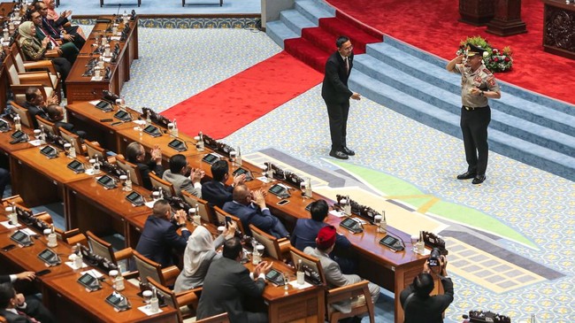 Paripurna DPR Setujui Komjen Suyudi Jadi Kapolri Pengganti Listyo
