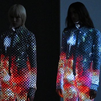 ANREALAGE Hadirkan Baju yang Bisa Berubah Warna pada Koleksi Terbarunya