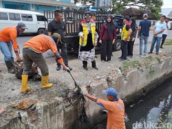 Masuk Musim Penghujan, Pemkot Banda Aceh Bersihkan Drainase Cegah Banjir