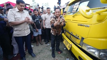 125 Truk Genteng SNI Dilepas untuk Dorong Penggunaan Atap Lokal