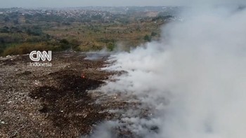 Kebakaran TPA Jatibarang Ancam Warga, Asap Tebal Membubung