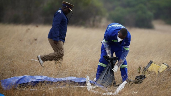 Kecelakaan Helikopter Renggut Nyawa 'Crazy Rich' Zimbabwe dan Istri