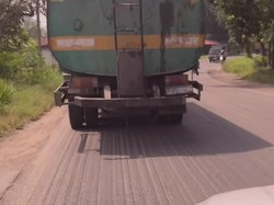 Pengguna Jalan Keluhkan Jalinsum di Langkat Tak Langsung Diaspal Usai Dikeruk