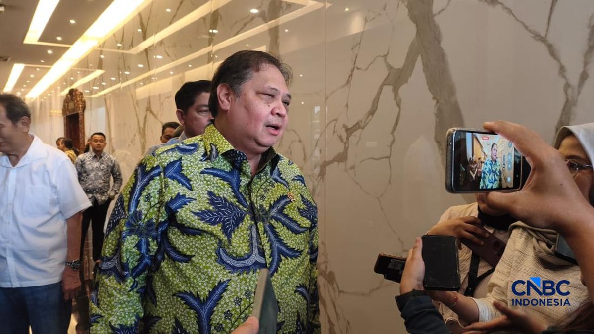 Kaji Batas PTKP, Menko Airlangga: Gaji UMP Pajaknya Dibebaskan!