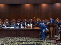 Constitutional Court Judge Expels Gibran Volunteers Expert Over Illegal Trial