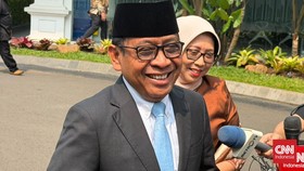 Mantan Menko PMK Pratikno tiba di Istana, Jakarta, Jumat, (02/10/2026)