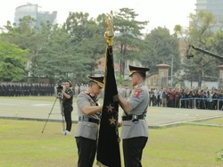 Terima Panji Tribrata, Jenderal Suyudi Ario Seto Resmi Pimpin Korps Bhayangkara