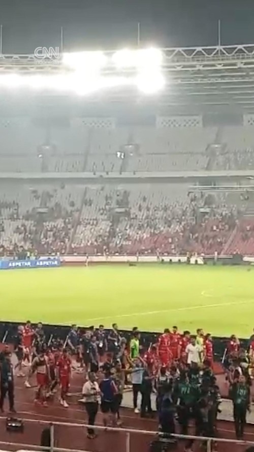 Momen Pemain Timnas Keliling SUGBK Rayakan Masuk Final