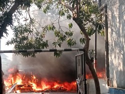 2 Lapak PKL di Mranggen Demak Ludes Terbakar gegara Sisa Pembakaran Sampah