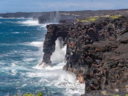 Badai Hancurkan Formasi Batuan Ikonik di Hawaii