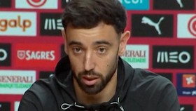 Bruno Fernandes buka suara soal Cristiano Ronaldo yang tiba-tiba meninggalkan pemusatan latihan Portugal.