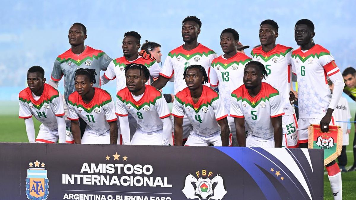 Ilustrasi berita Olahraga: Apesnya Burkina Faso: Sudah Telat Datang, Dibantai Argentina Pula