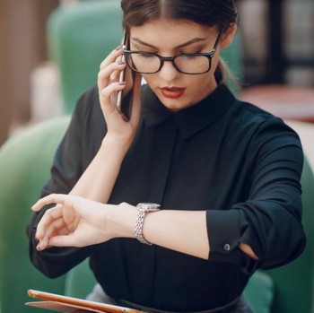 7 Ciri Kepribadian Orang yang Sering Terlambat, Bukan Cuma Sulit Mengatur Waktu!