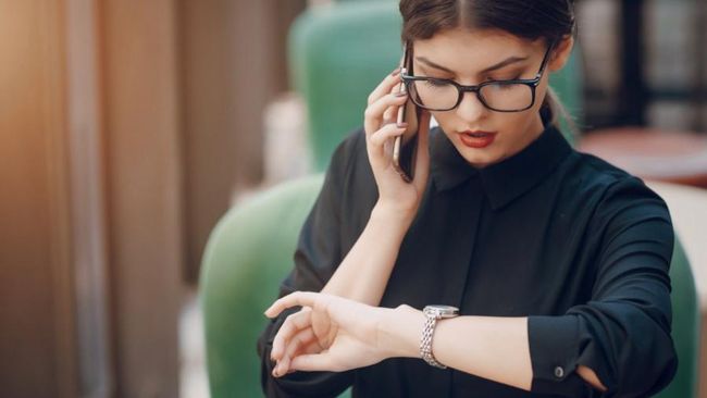 7 Ciri Kepribadian Orang yang Sering Terlambat