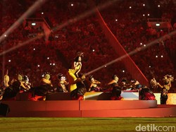 Anggun C Sasmi Nangis Nyanyikan Tanah Airku di GBK, Liriknya Kena Banget