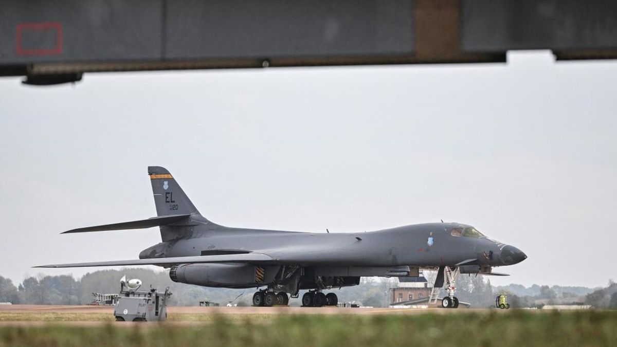AS Tarik Mundur Semua Pesawat Bomber dari Pangkalan Inggris, Ada Apa?