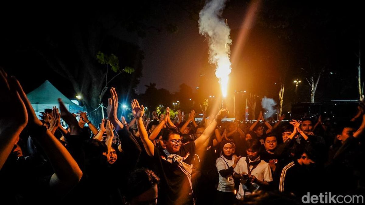 Jelang Final ASEAN Cup, Ultras Garuda Guncang GBK dengan Chant dan Flare — NadiKabar.com