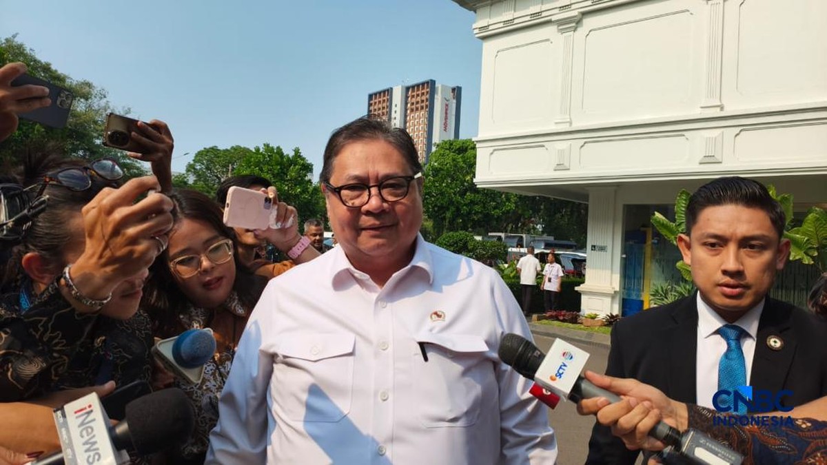 Airlangga: Diskon Tiket Pesawat Nataru Belum Masuk Stimulus