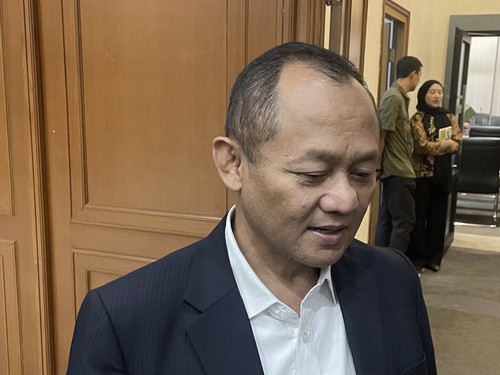 Menteri Perindustrian (Menperin) Muhammad Sarmuji membidik industri nasional menjadi mesin utama penggerak pertumbuhan ekonomi Indonesia dapat mencapai target 6 persen pada tahun 2027 mendatang.